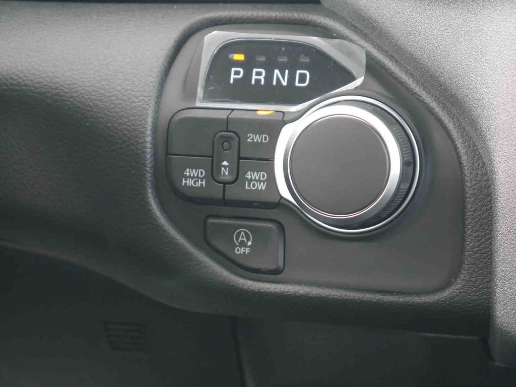 2025 Ram 1500 Tradesman photo 4