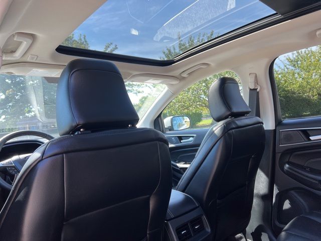 2022 Ford Edge Titanium photo 27