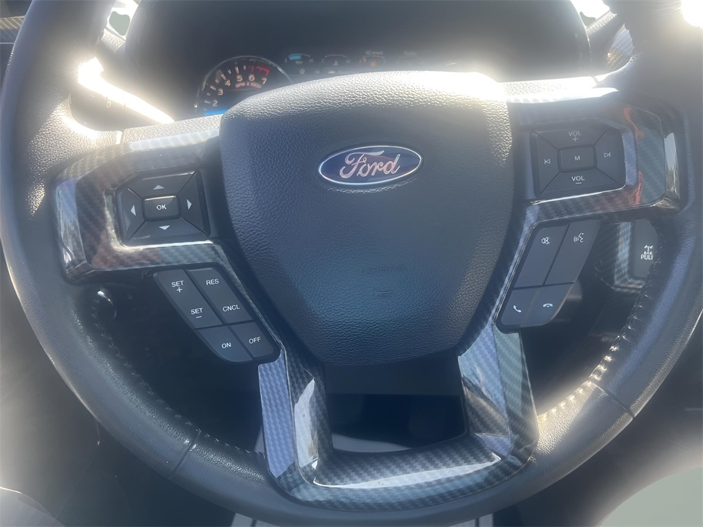 2018 Ford F-150 Lariat photo 24