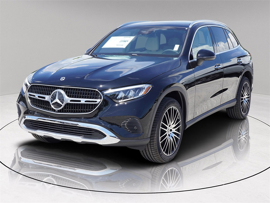 2026 Mercedes Benz GLC 300 photo 3