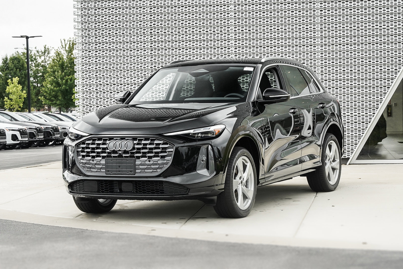 2025 Audi Q5 Premium Plus photo 4