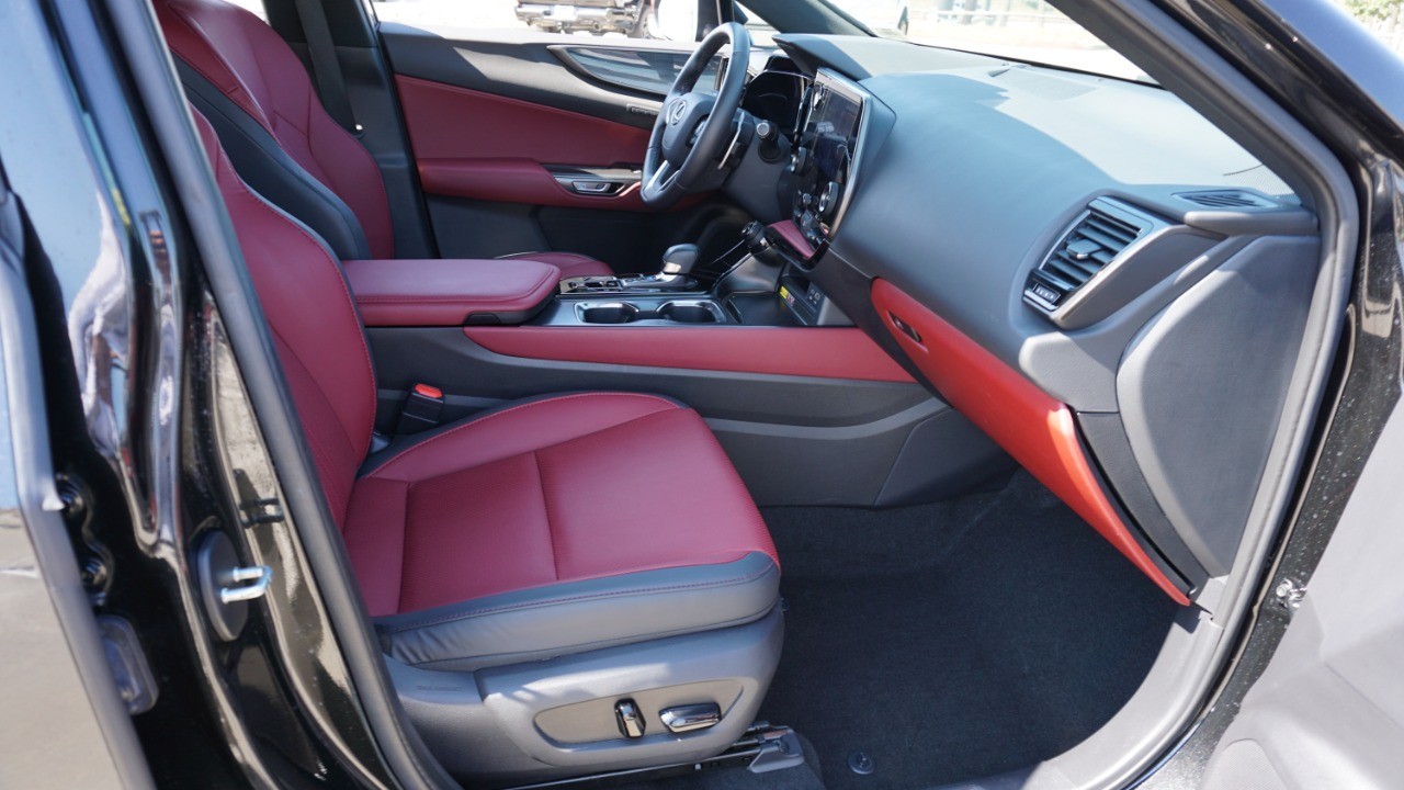 2024 Lexus NX 250 Premium photo 12
