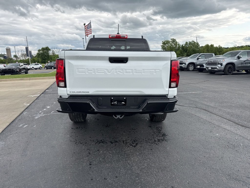 2025 Chevrolet Colorado LT photo 6