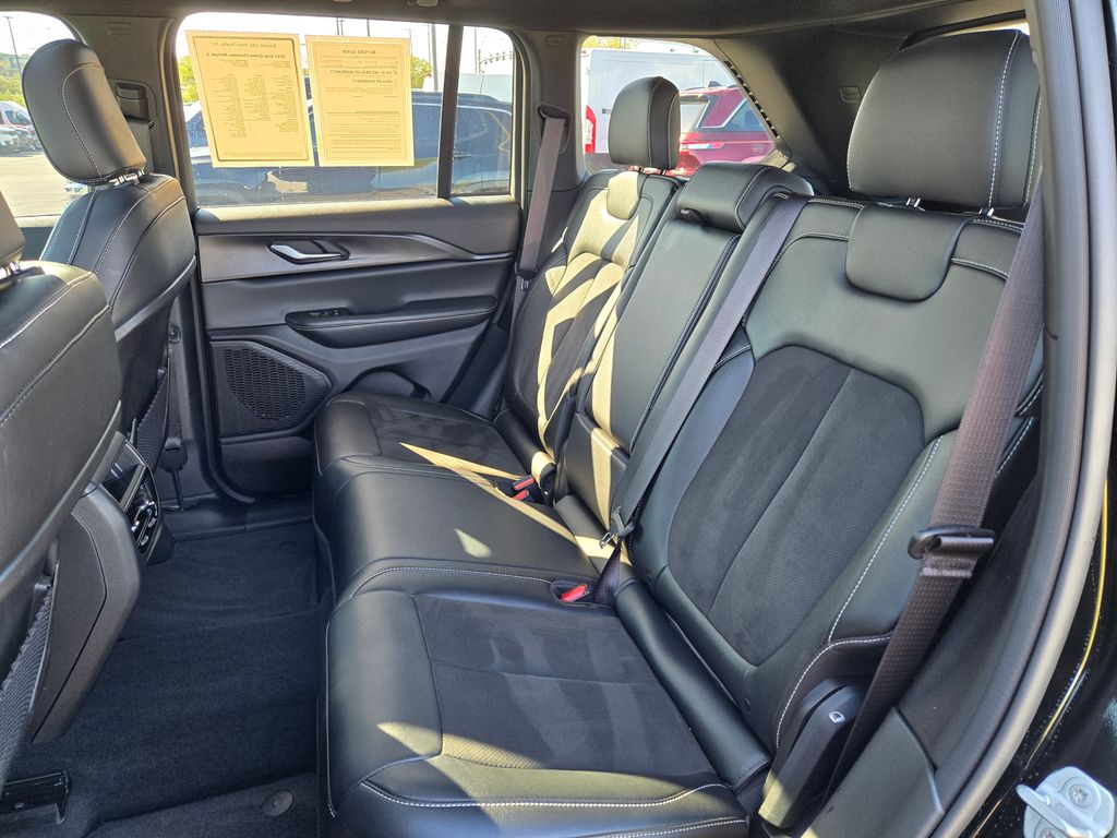2023 Jeep Grand Cherokee Altitude X photo 26