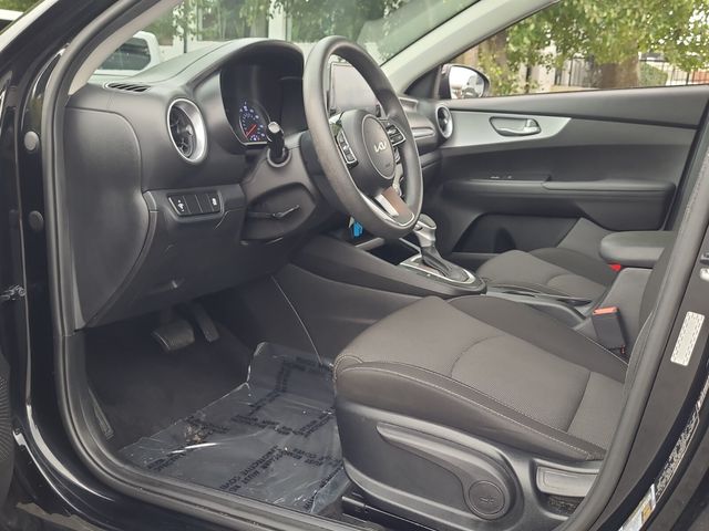 2023 Kia Forte LXS photo 5