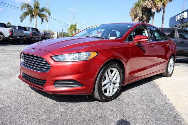 2013 Ford Fusion SE photo 3