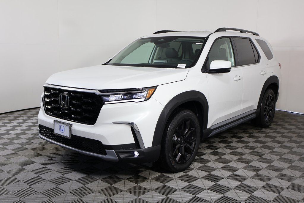 2025 Honda Pilot Touring's photo