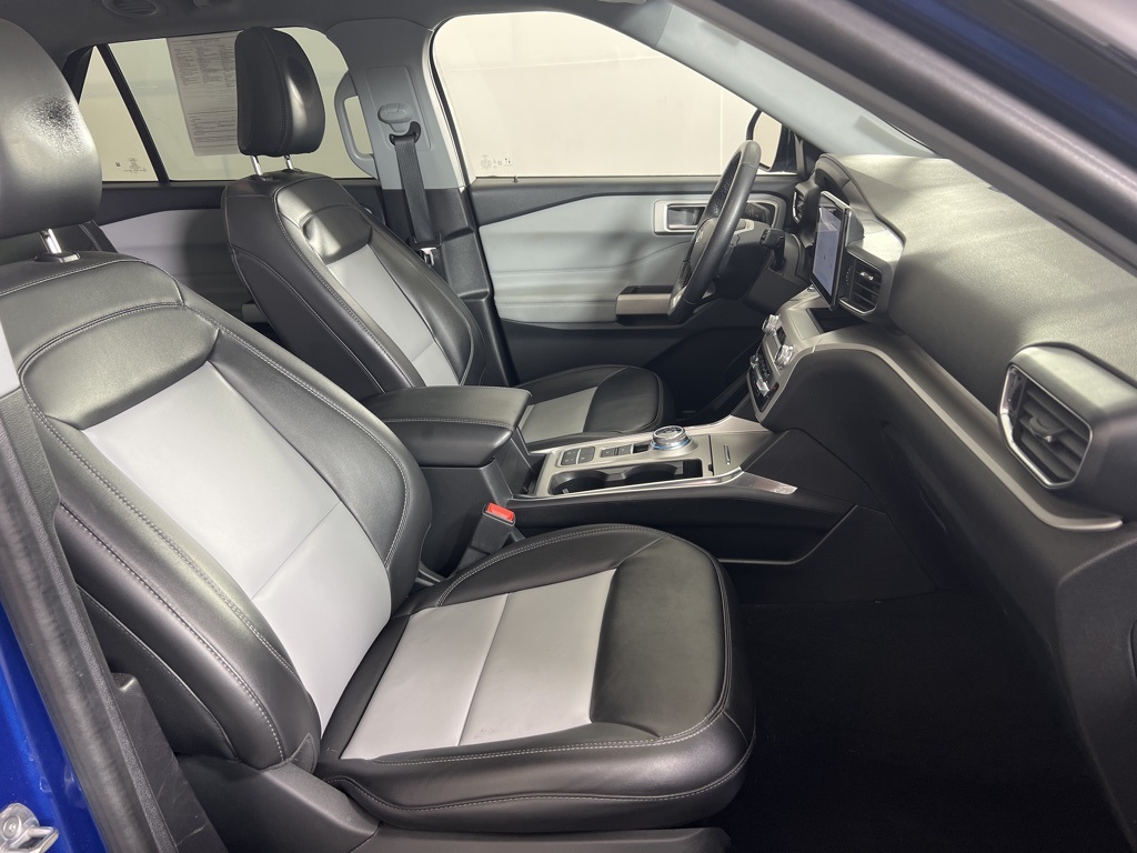 2022 Ford Explorer XLT photo 22