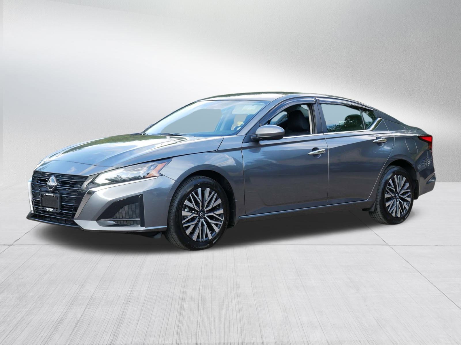 2023 Nissan Altima 2.5 SV photo 3