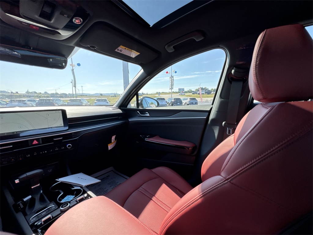 2026 Kia K5 GT-Line photo 11