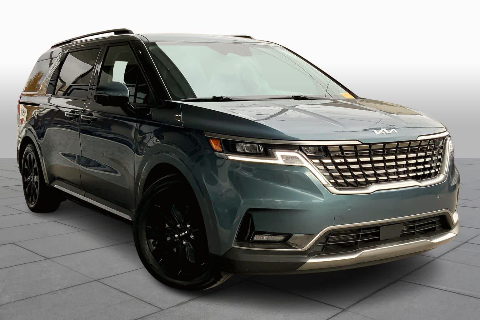 Certified 2024 Kia Carnival SX with VIN KNDNE5H35R6302350 for sale in Kansas City