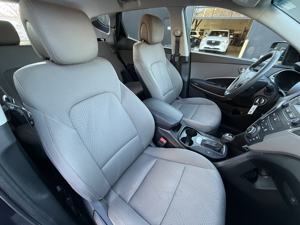 2016 Hyundai Santa Fe Sport Base photo 2