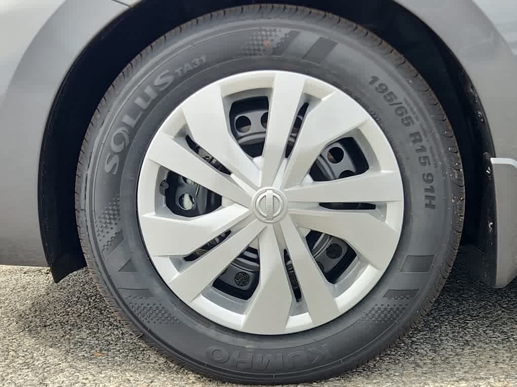 2025 Nissan Versa S photo 12