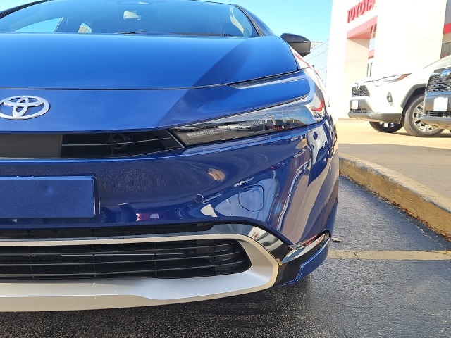 2026 Toyota Prius Plug-in Hybrid XSE Premium photo 3