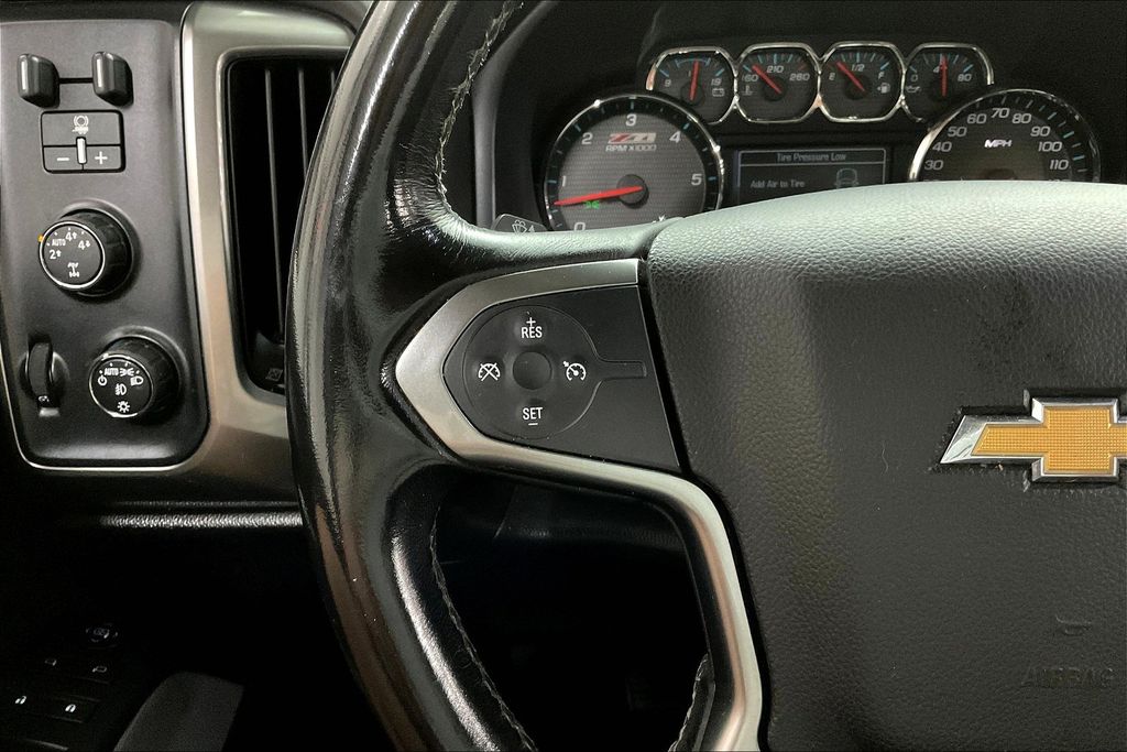 2016 Chevrolet Silverado 1500 LT photo 17