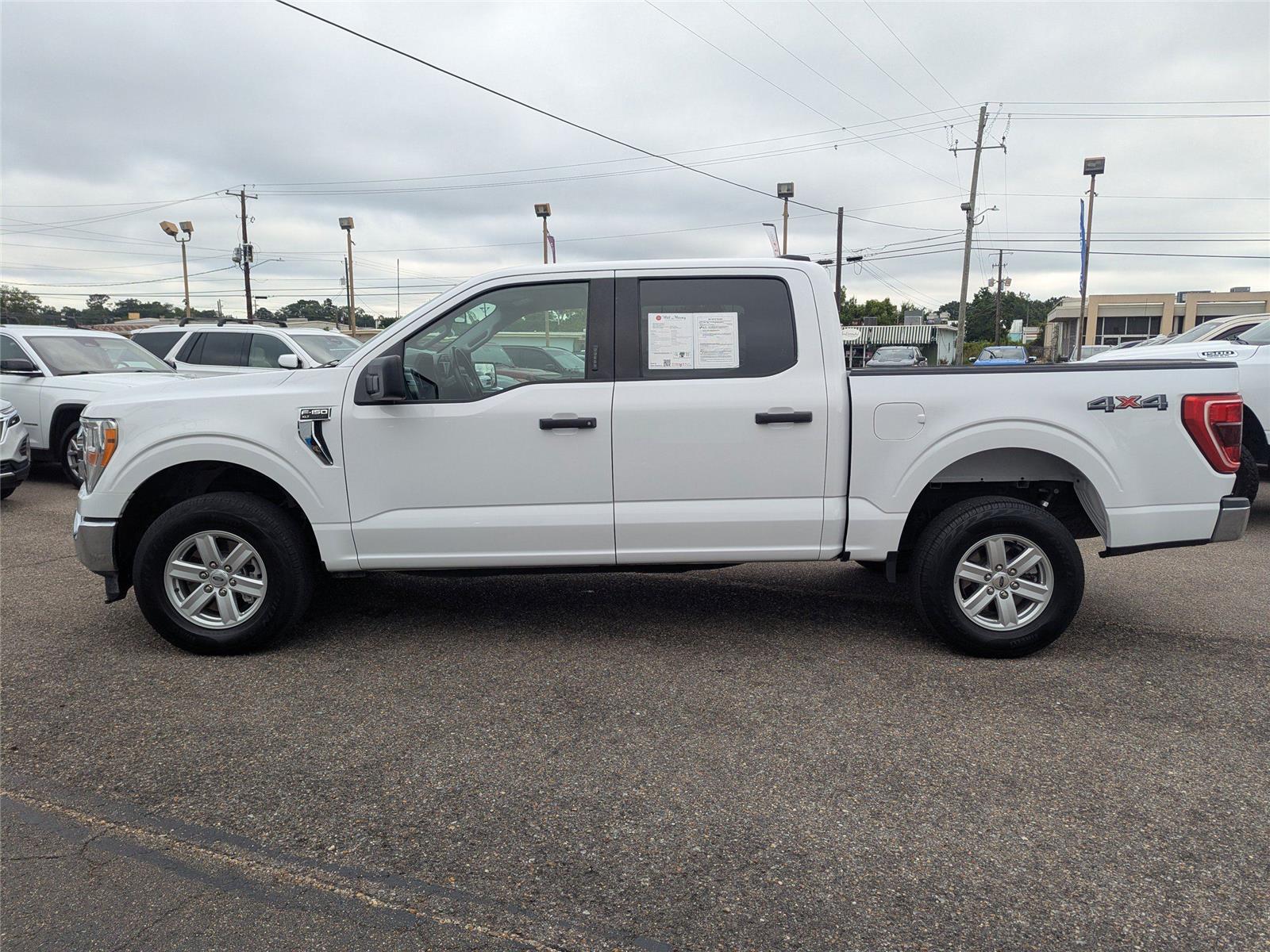 2022 Ford F-150 XLT photo 2