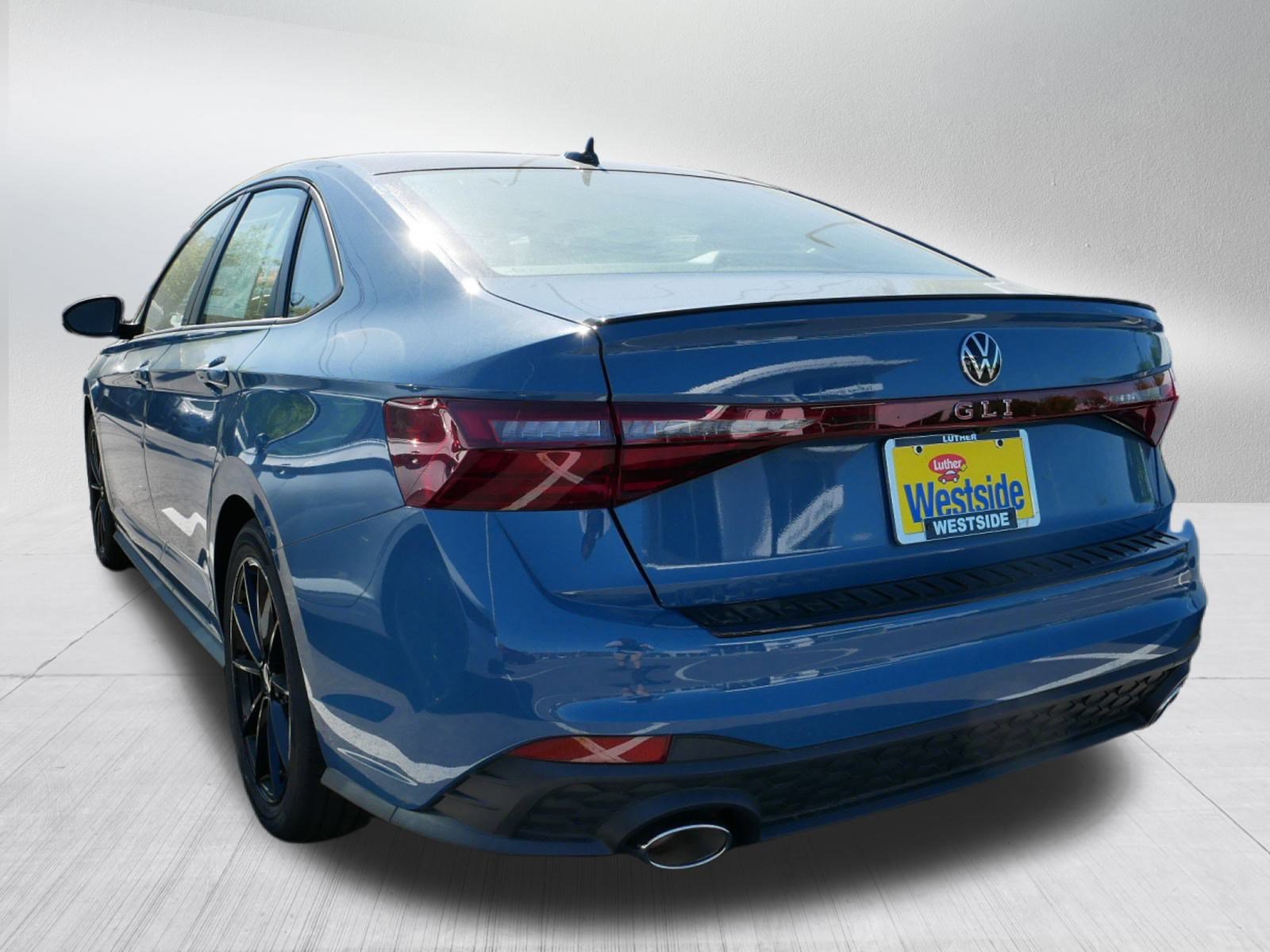 2025 Volkswagen Jetta GLI Autobahn photo 2