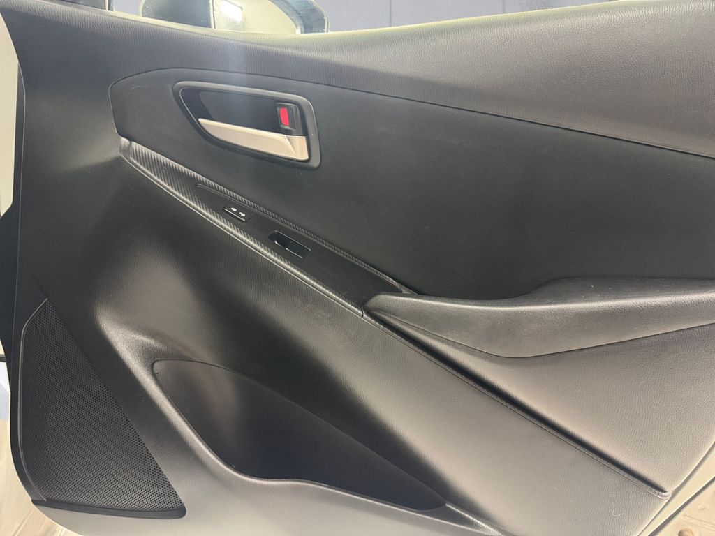 2020 Toyota Yaris L photo 15
