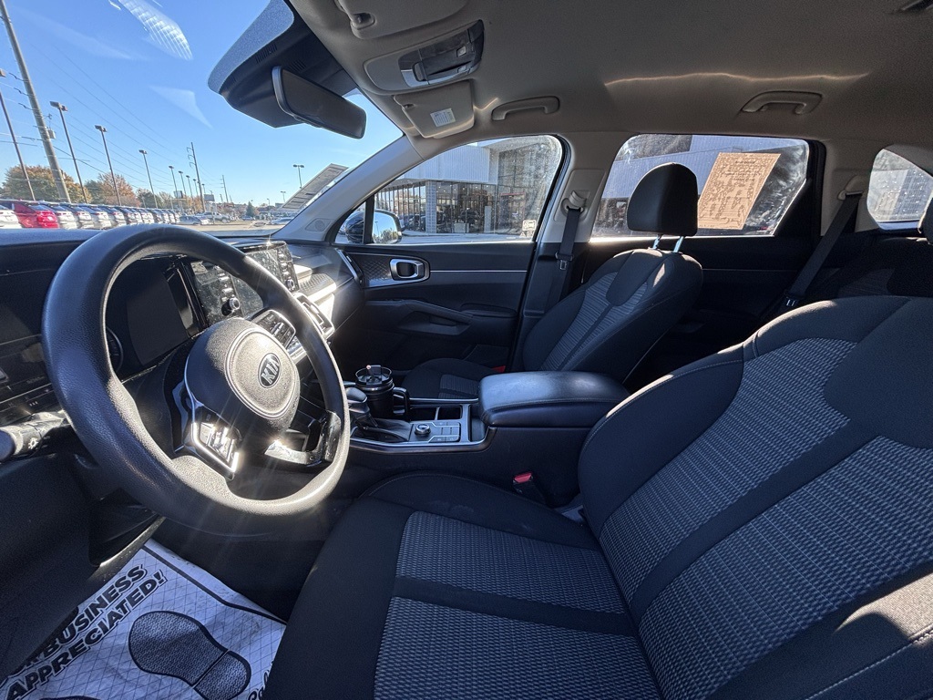2021 Kia Sorento LX photo 11