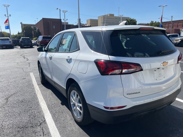 2024 Chevrolet Equinox LS photo 3