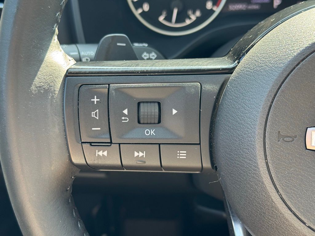 2023 Nissan Rogue SL photo 25