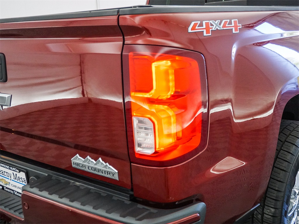 2016 Chevrolet Silverado High Country photo 8