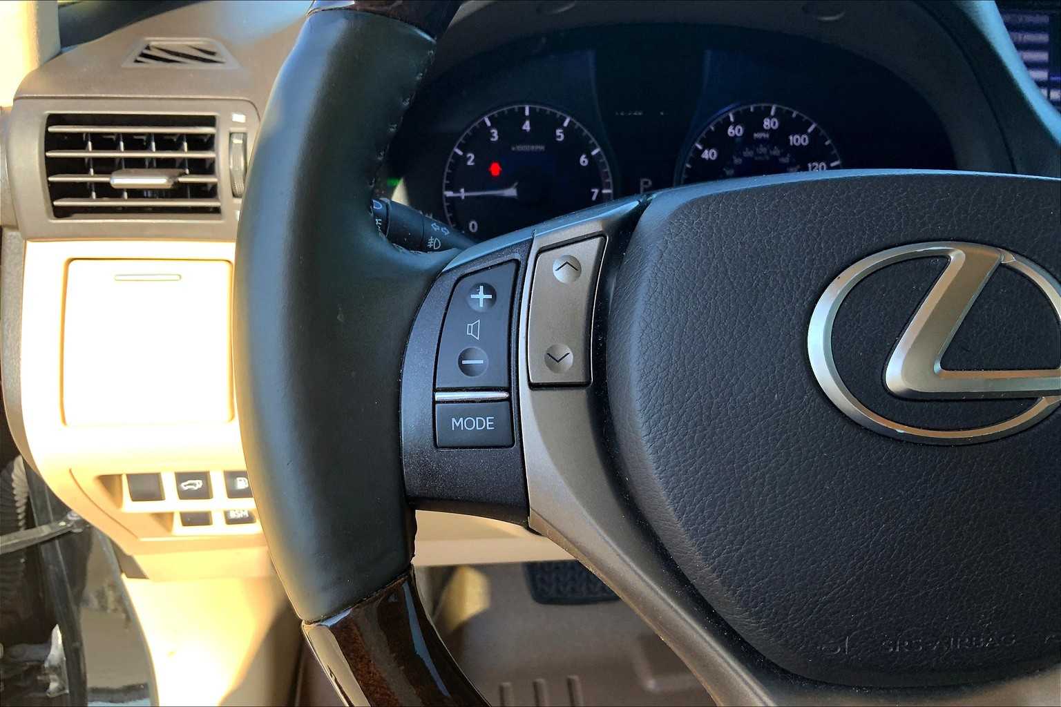 2015 Lexus RX 350 photo 21