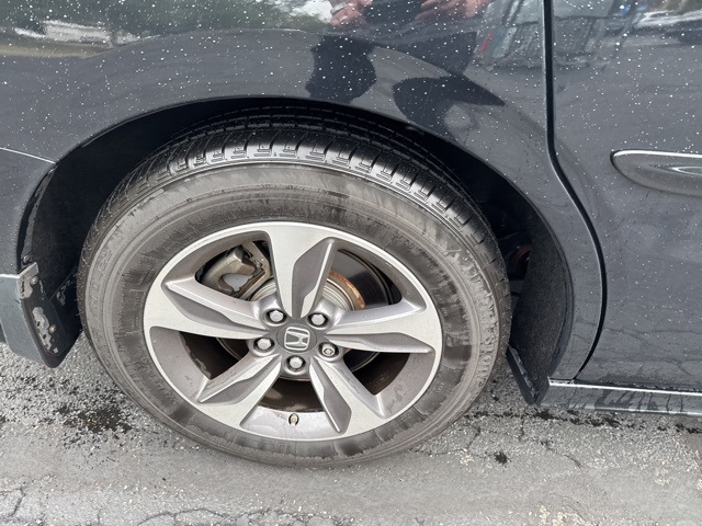 2019 Honda Odyssey Touring photo 5
