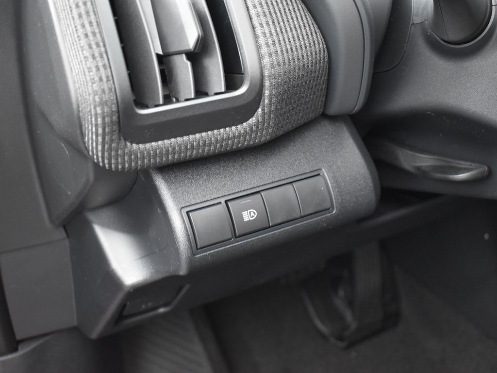 2025 Subaru Solterra Premium photo 9