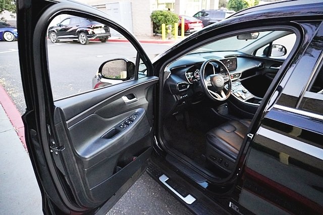 Used 2023 Black Hyundai XRT image 33