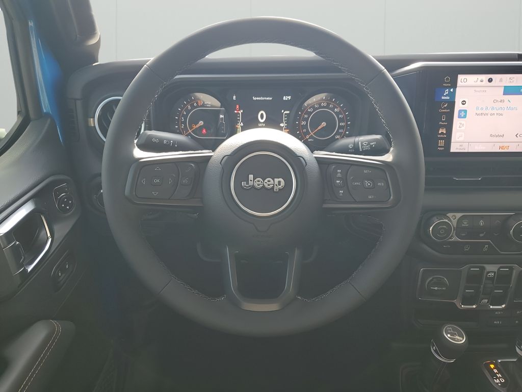 2025 Jeep Gladiator Sport photo 21