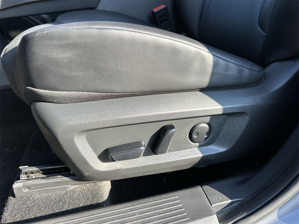 2021 Nissan Rogue SV photo 12