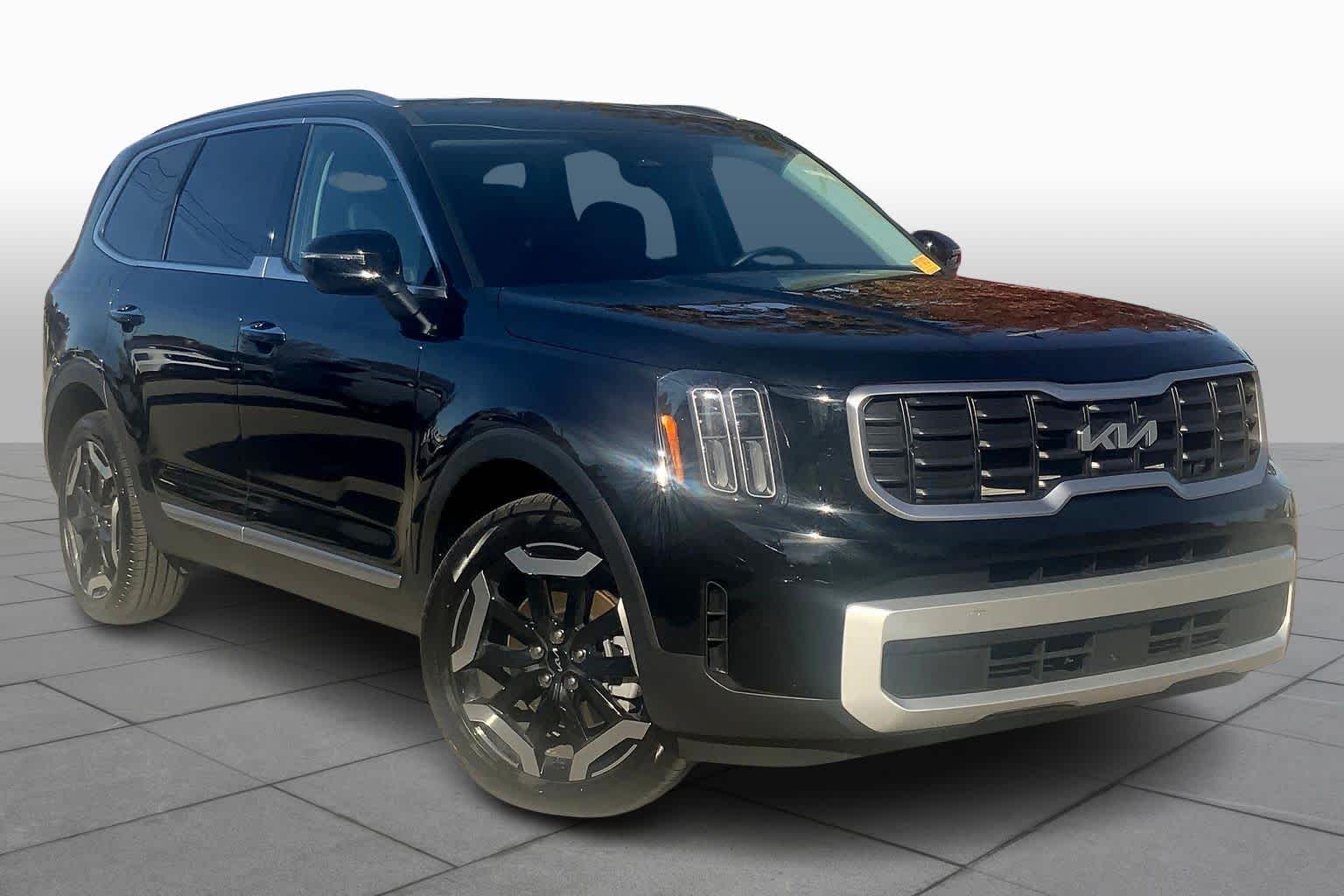Certified 2025 Kia Telluride S with VIN 5XYP6DGC5SG612096 for sale in Kansas City