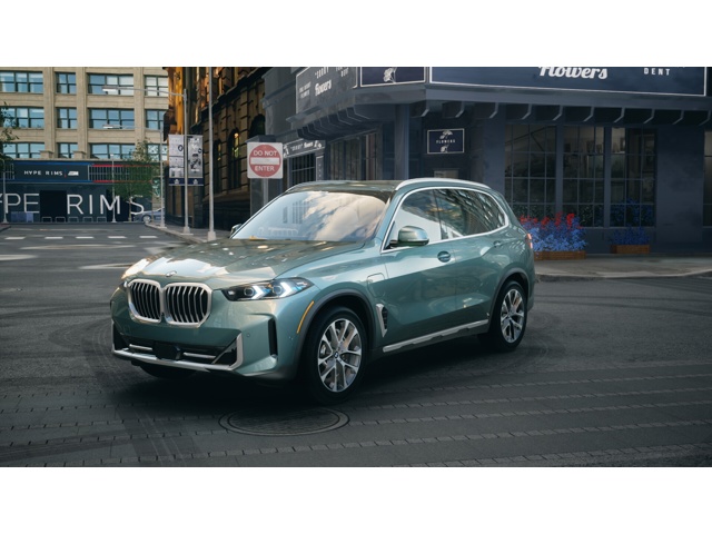 2026 BMW X5 50e's photo