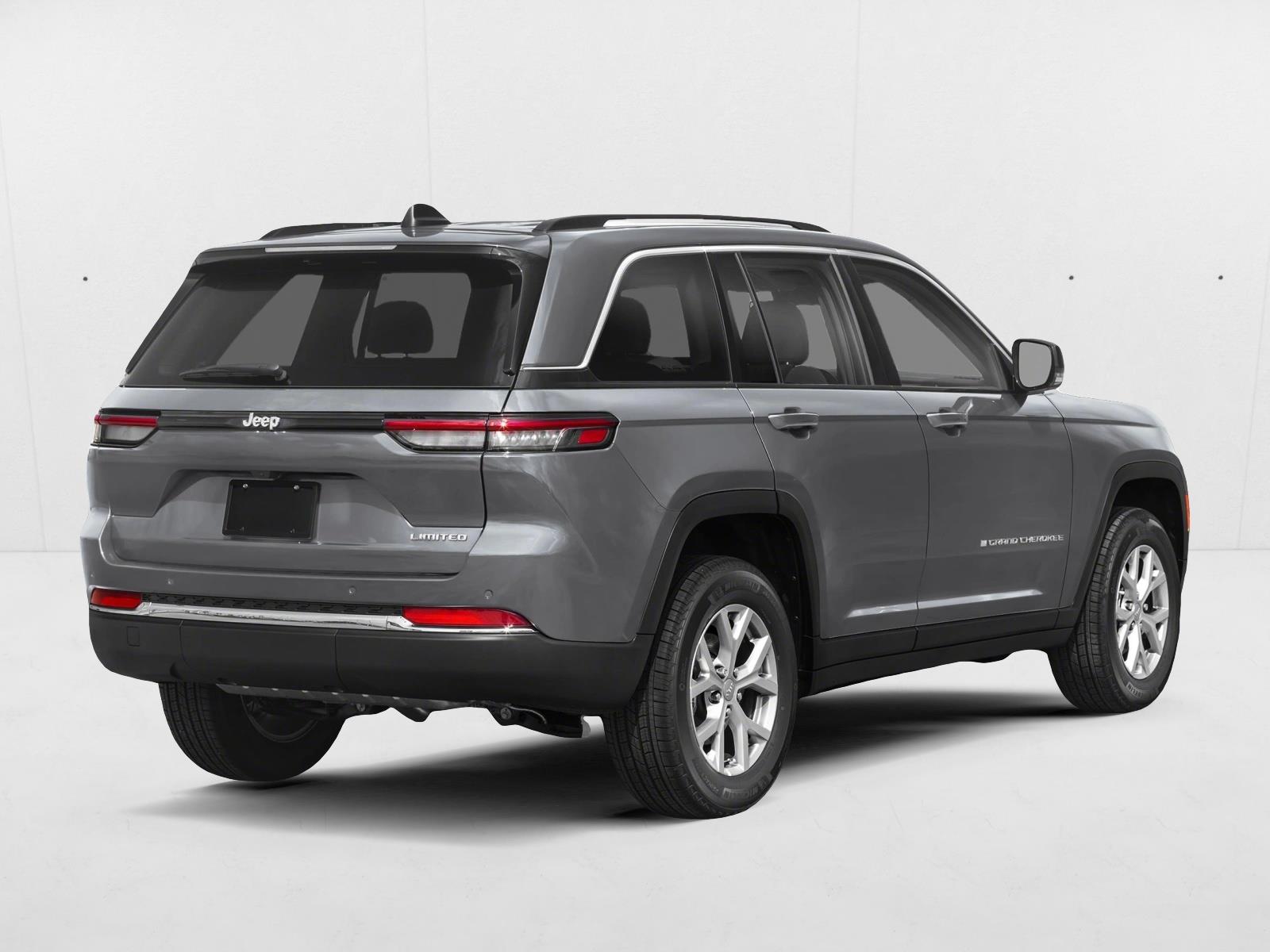 2025 Jeep Grand Cherokee Laredo photo 2