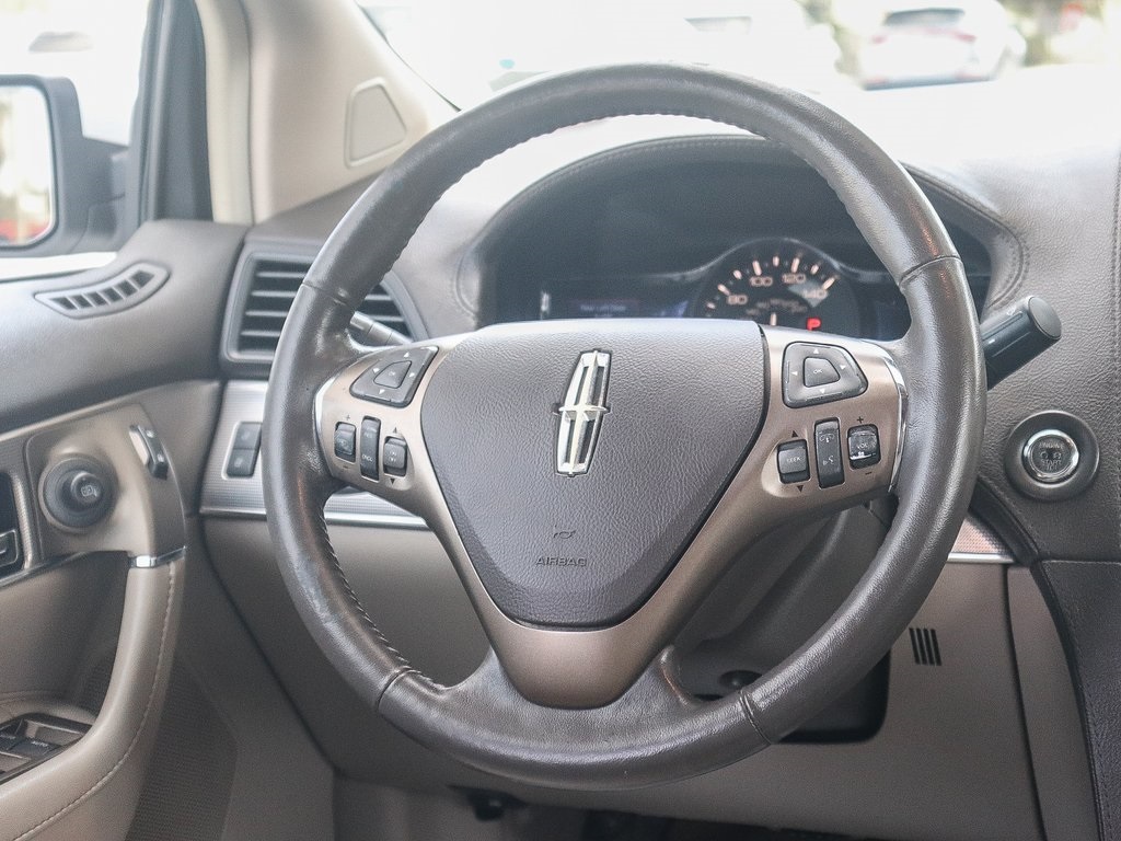 2014 Lincoln MKX Base photo 14