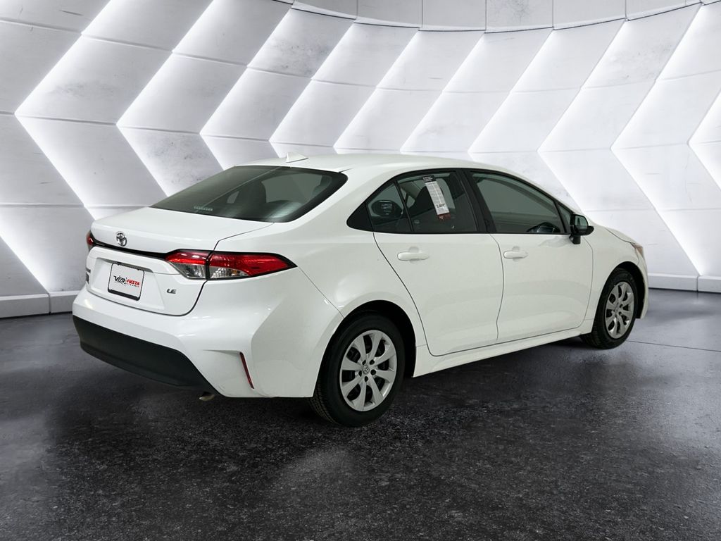 2023 Toyota Corolla LE photo 4