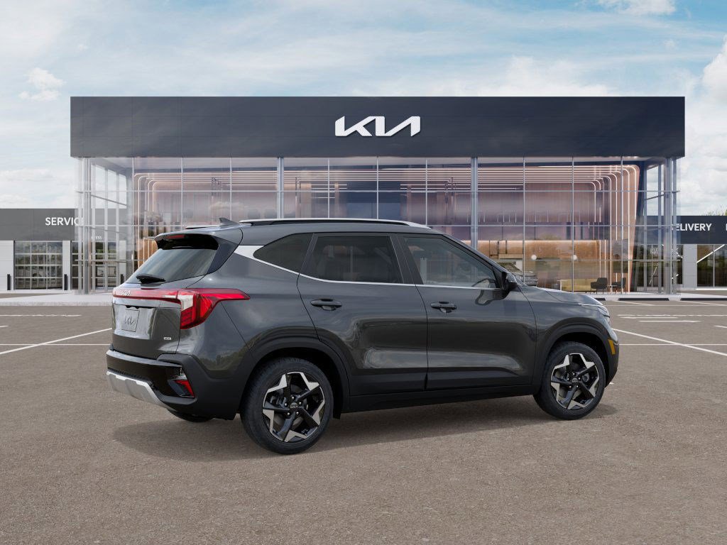 2026 Kia Seltos EX photo 6