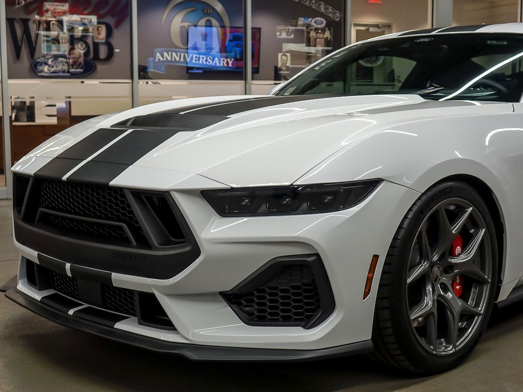 2025 FORD MUSTANG - Image 4