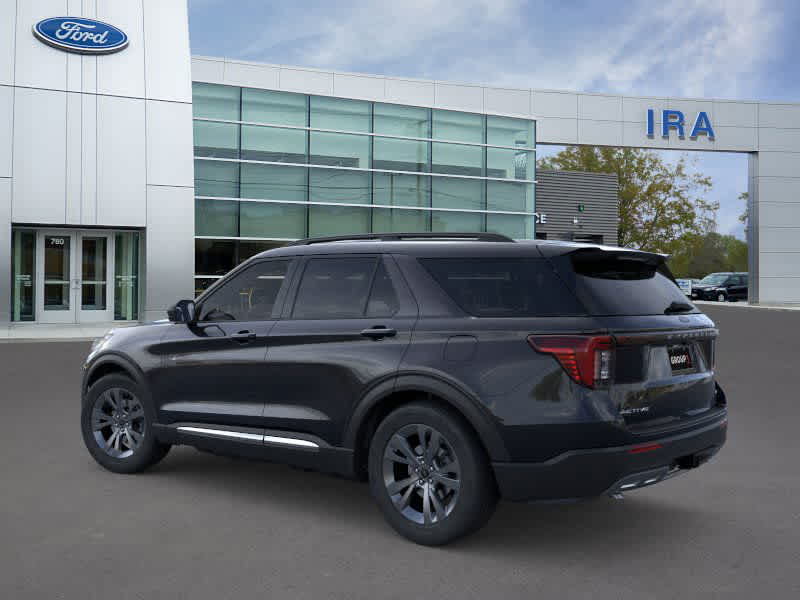 2025 Ford Explorer photo 2