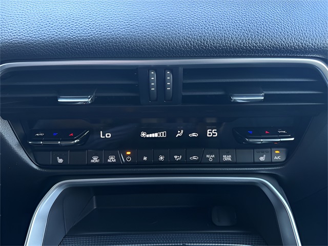 2025 Mazda CX-90 Premium photo 14