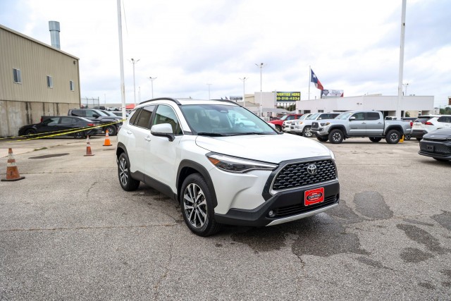 Certified Pre-Owned 2024 Toyota Corolla Cross XLE AWD