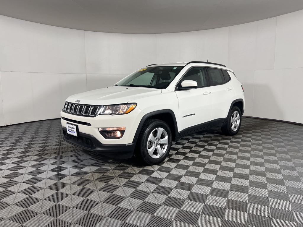 2020 Jeep Compass Latitude photo 2