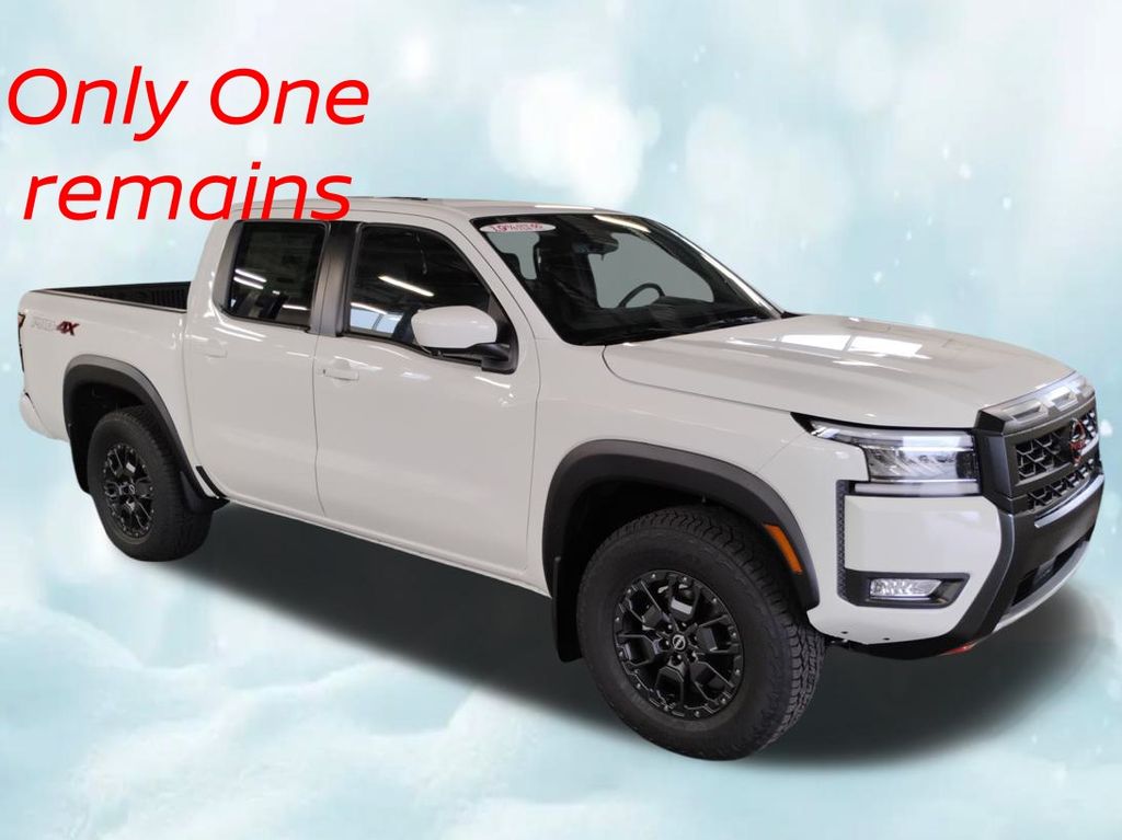 2025 Nissan Frontier PRO-4X's photo