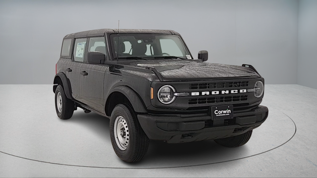 2025 Ford Bronco 4-Door Base's photo