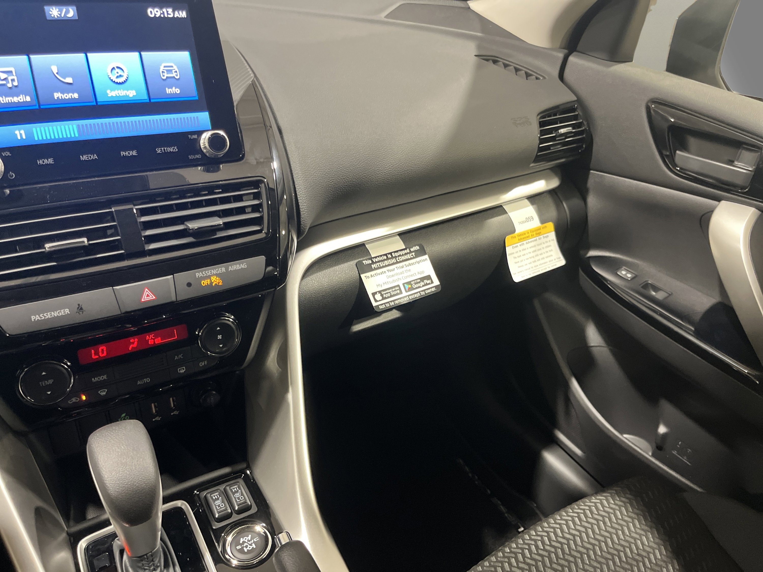 2025 Mitsubishi Eclipse Cross LE Ralliart photo 22