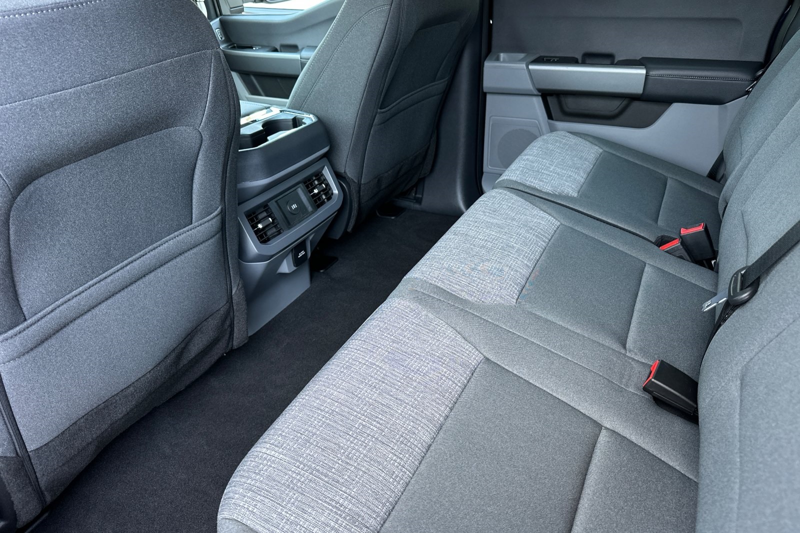 2025 Ford F-250 XLT photo 11