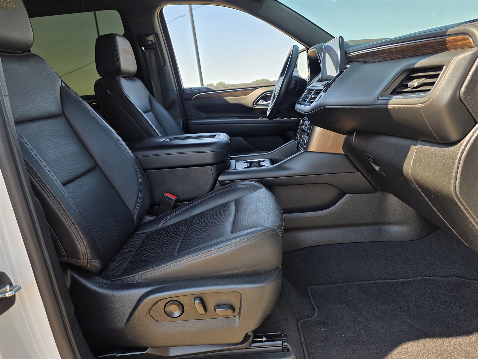 2022 Chevrolet Tahoe High Country photo 28