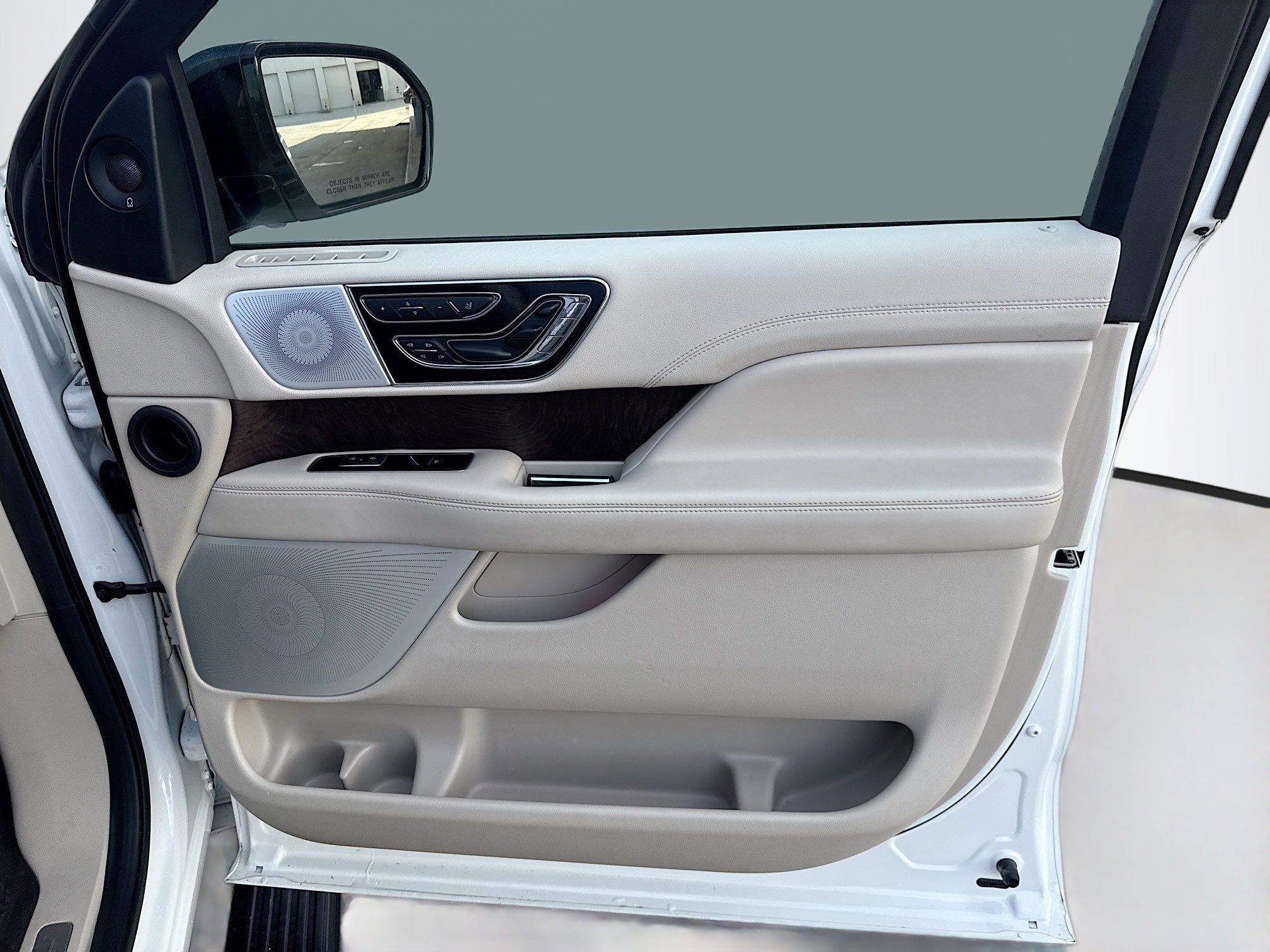 2021 Lincoln Navigator L Reserve photo 31