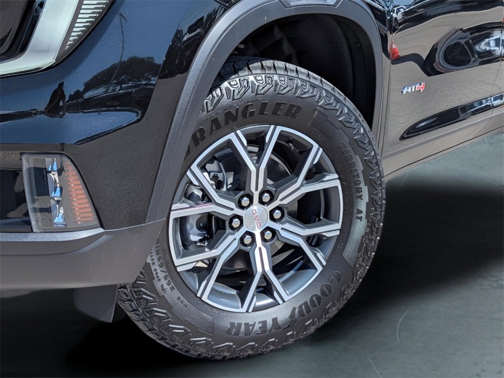 2026 Gmc Acadia AT4 photo 2